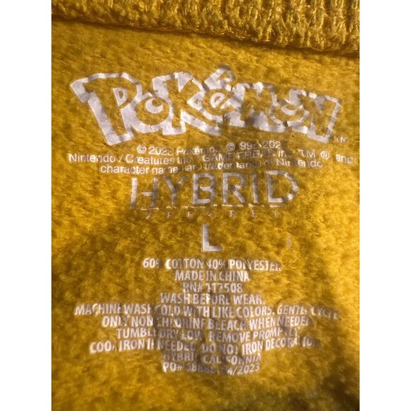 Pikachu jacket - Picture 6 of 8